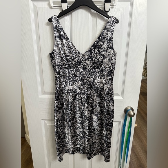 Jones New York Black Silver Sequin Print Cocktail Dress Size 12 Layered Party - Picture 5 of 7